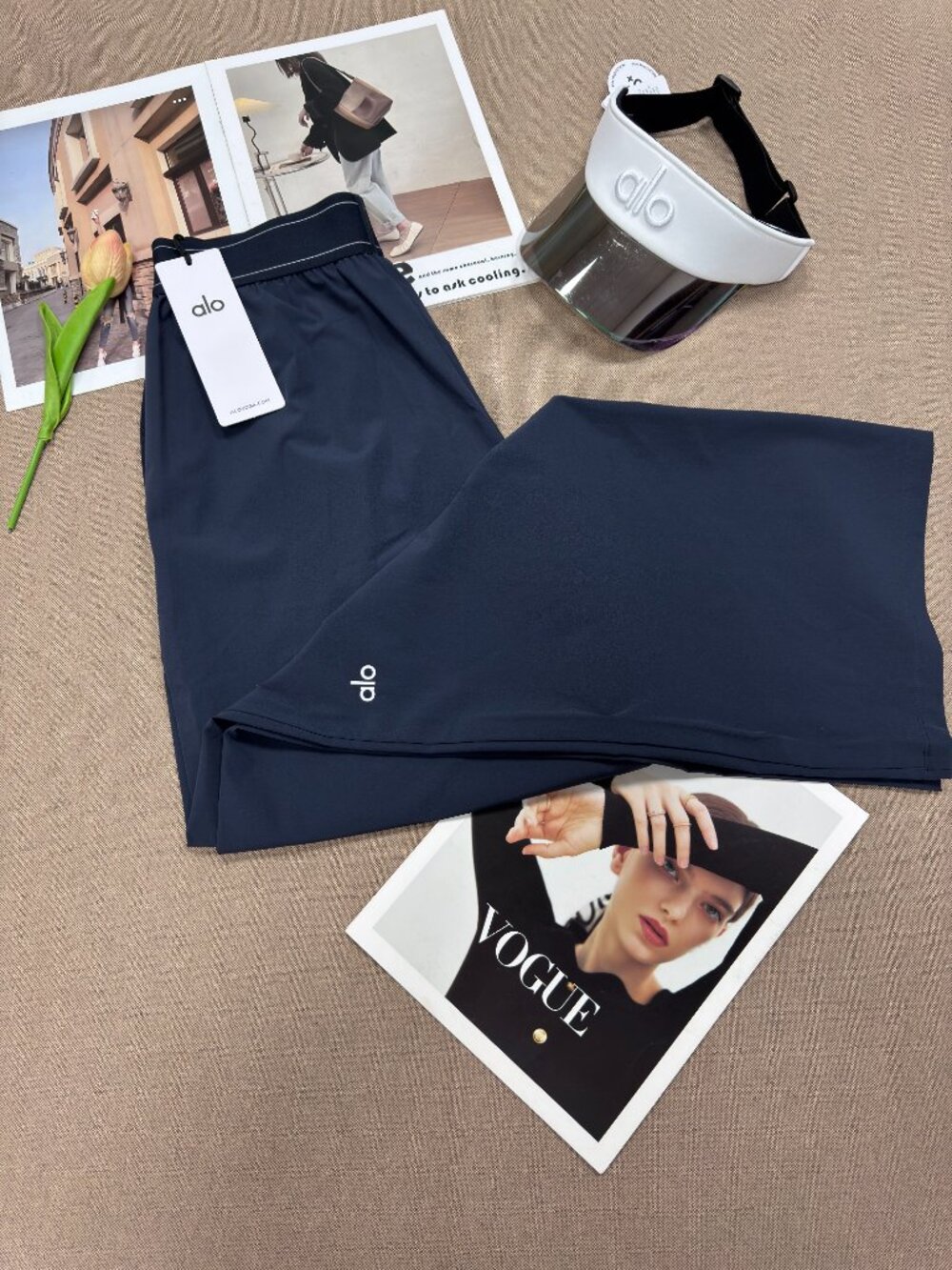 👖ALO Yoga Suit Up Trouser💙 Navy Blue (Regular) Leg-lengthening fit - Picture 2 of 9
